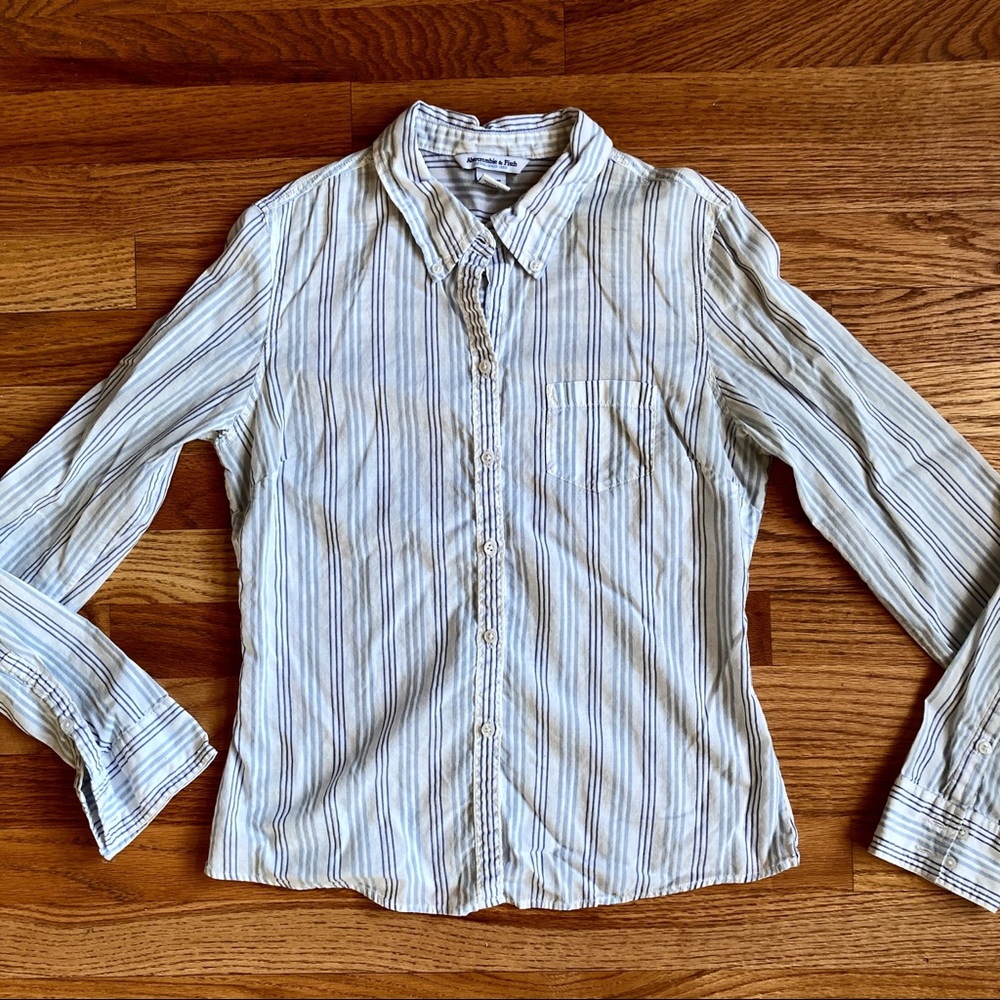 Abercrombie & Fitch lightweight cotton button-up, blue & white